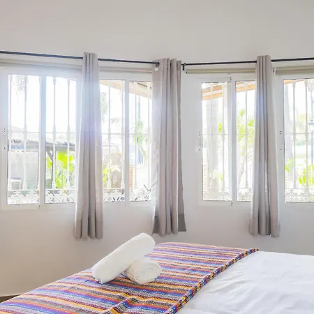 Cubo's Casa El Candil 8 Pax Holiday home