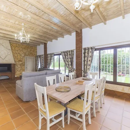 Cubo's Casa El Candil 8 Pax *