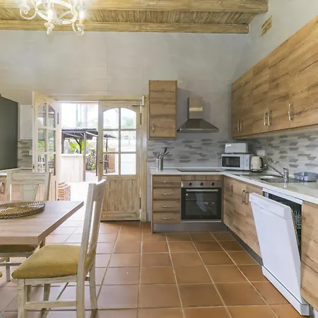Cubo's Casa El Candil 8 Pax