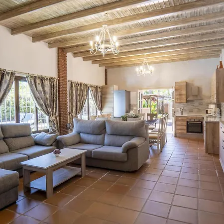 Cubo's Casa El Candil 8 Pax