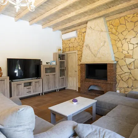 Cubo's Casa El Candil 8 Pax